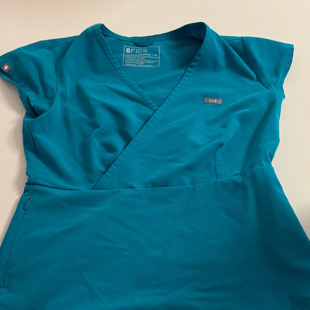 Figs v neck top teal blue